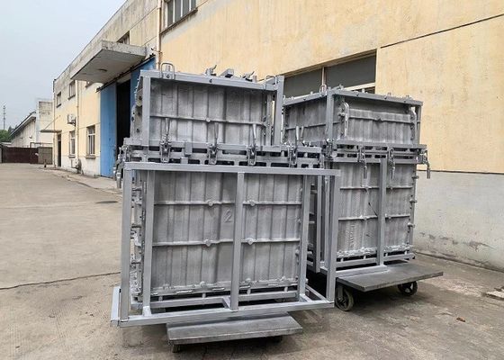 stampaggio rotazionale lucido modella il carro armato su ordinazione colorato naturale di plastica di stampaggio rotazionale del carro armato 1500L della soluzione elettrolitica