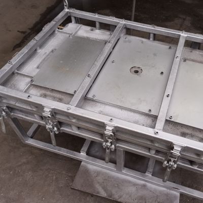 Muffa di alluminio rotazionale del coperchio LLDPE 4mm del secchio della spazzatura