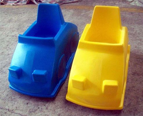 Muffa di plastica rotazionale su ordinazione dell'automobile dell'HDPE MDPE del gioco da bambini di modellatura di LLDPE con resistente UV colorato abitudine