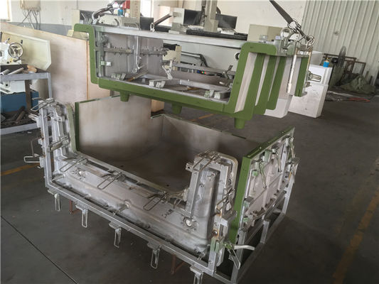 Modanatura rotazionale di plastica del software di ug cad con i morsetti e la struttura completi