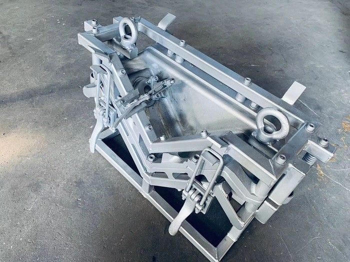 Muffa di modellatura rotazionale dell'HDPE MDPE Marine Boat Corner Fenders 6061T6 degli strumenti con il sollevamento d'acciaio del gancio