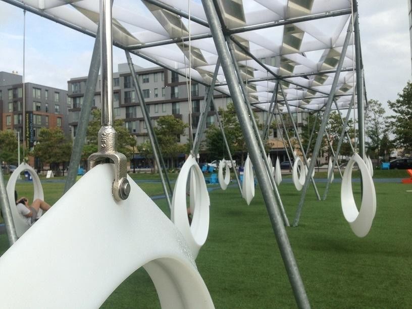 Il modanatura rotazionale di plastica dell'anti ruggine per il colore bianco mette gli anelli a sedere con più leggero dentro