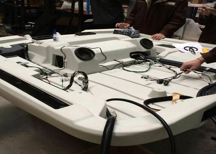 stampaggio rotazionale in plastica a doppia parete in plastica per camion Topper rotazionale Parti di automobili Stampo di varie dimensioni / forme
